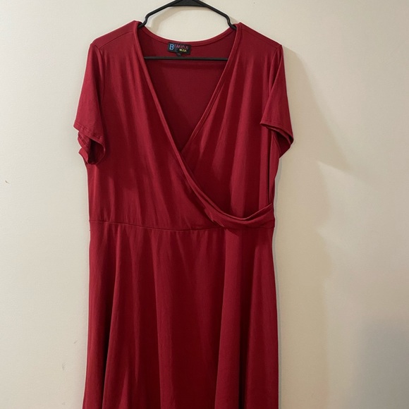 Red Dress - Picture 4 of 6